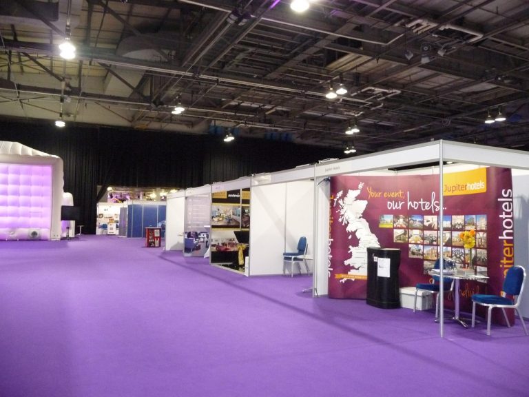 set up and shell scheme hire for event it exhibition
